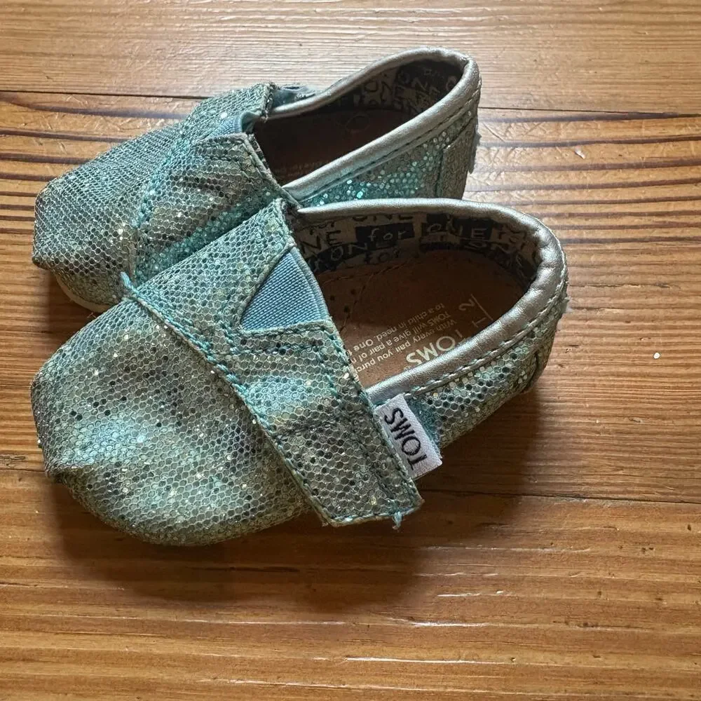 TOMS classic blue glitter slip on‎ flat baby shoes SIZE 2